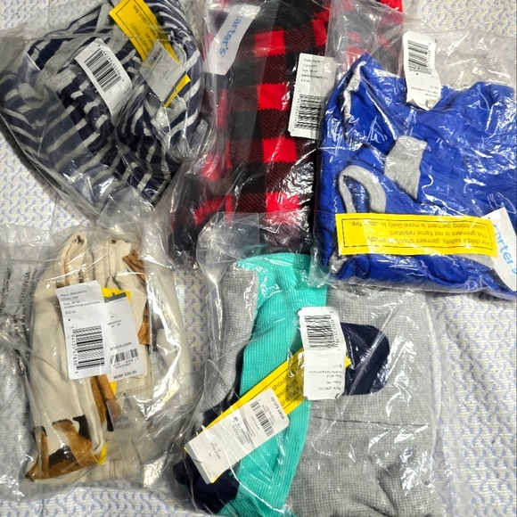 5 NWT Carters Boys 4T Onesie pajamas - Picture 1 of 1
